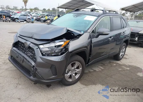 2025 Toyota Rav4 Xle z USA, uszkodzony, nr VIN JTMW1RFV7SD128360